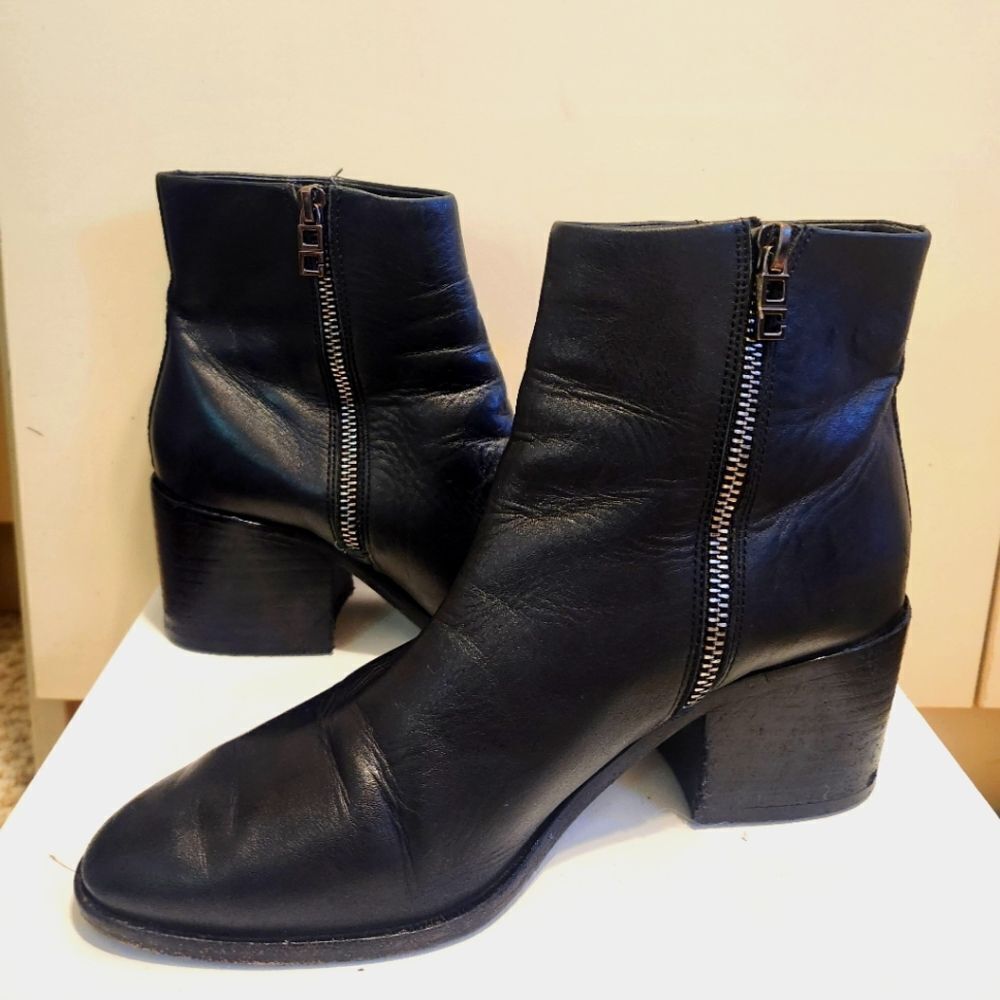 Opening Ceremony Black Leather Logo Zip Pull Chelsea Ankle Boots Sz.7/37 $395